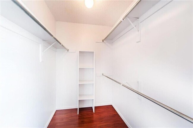 Building Photo - 15221 Berry Trail