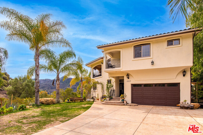 Building Photo - 2529 Topanga Skyline Dr