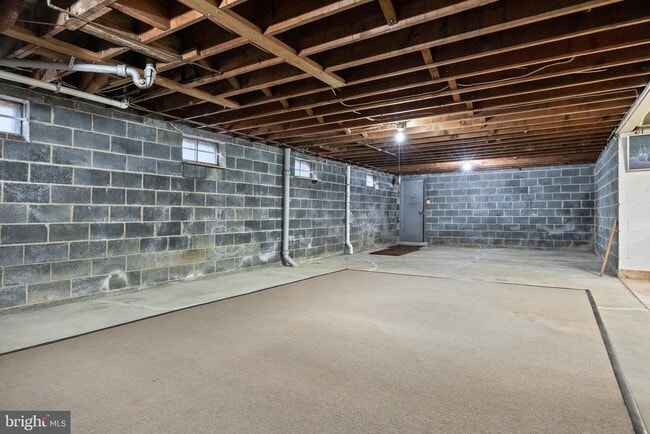 Building Photo - 55 E Evesham Rd