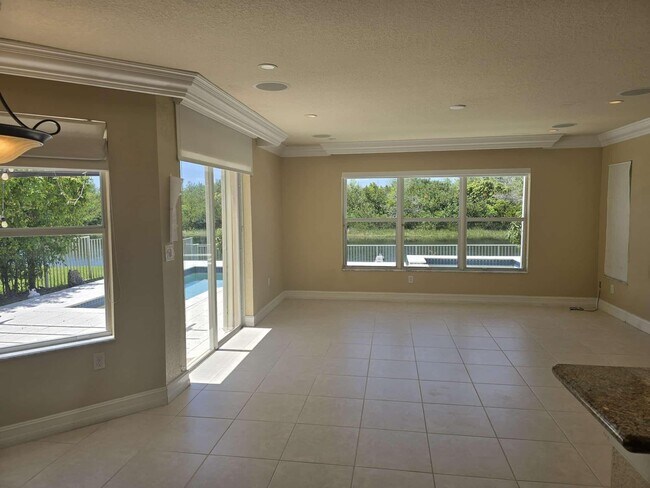 Building Photo - 2755 SW 165th Ave