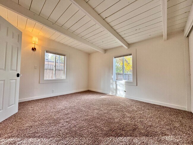 Building Photo - 148