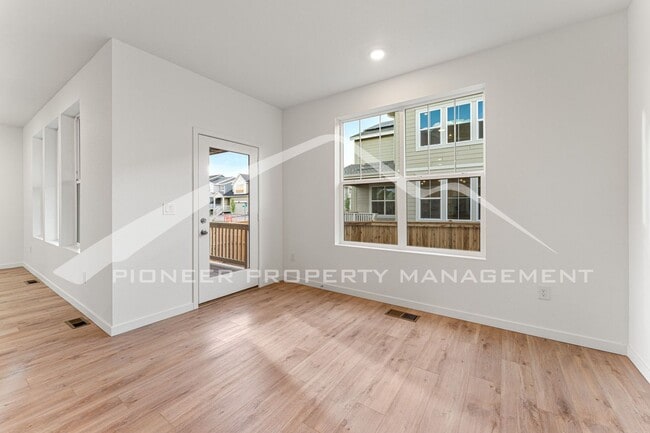 Building Photo - Charming Property with 2 Car Garage and Ce...