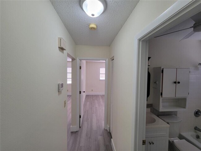 Building Photo - 1028 Lillian St