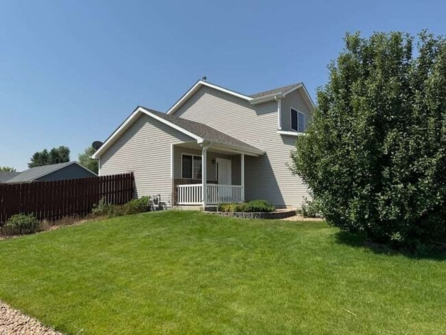 Building Photo - 2402 Lagoon Ct