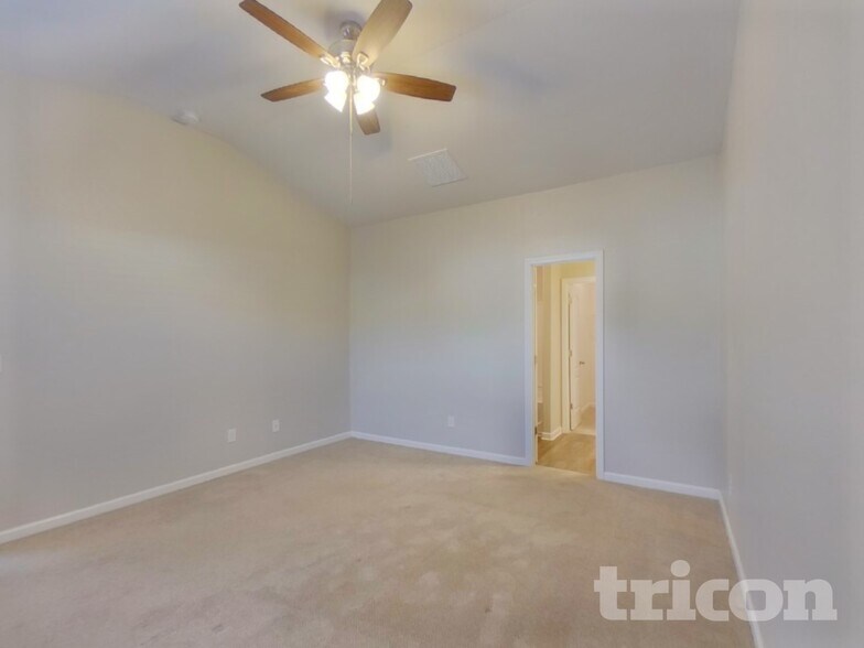 Building Photo - 7319 Amberly Hills Rd