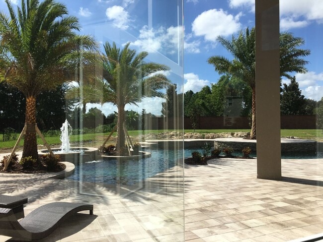 Building Photo - Executive Gated Pool Home Located in Winde...
