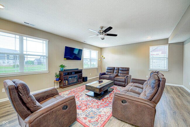 Building Photo - 1728 Gordon Dr