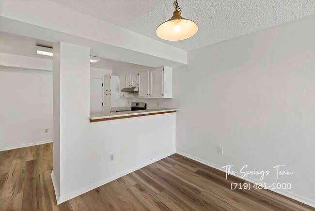 Building Photo - 5448 Fiesta Ln