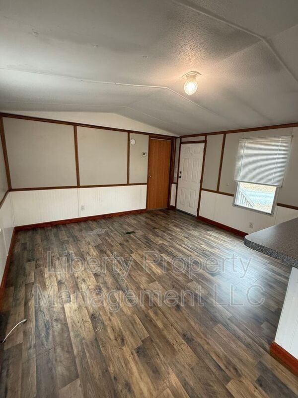 Building Photo - 29 Hillside Ln