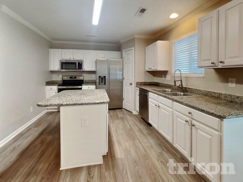 Building Photo - 314 Walnut Crossing Dr