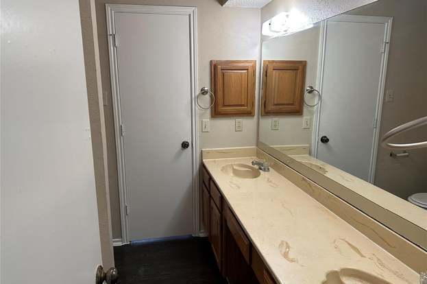 Building Photo - 8005 Rothington Rd