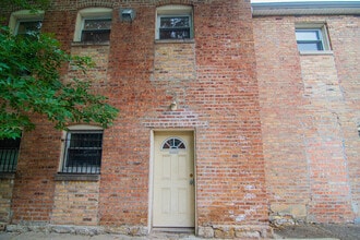 Building Photo - 1756 W Crystal St