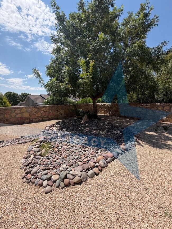 Building Photo - 4648 Mesa Rico Dr
