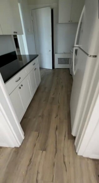 Building Photo - 111 Branchport Ave