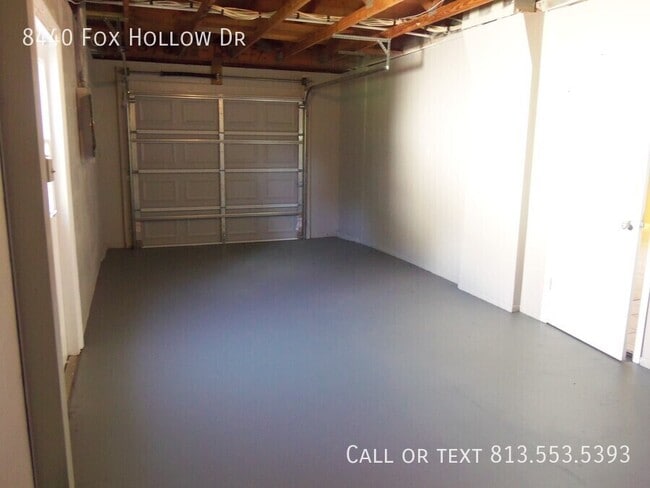 Building Photo - 8440 Fox Hollow Dr