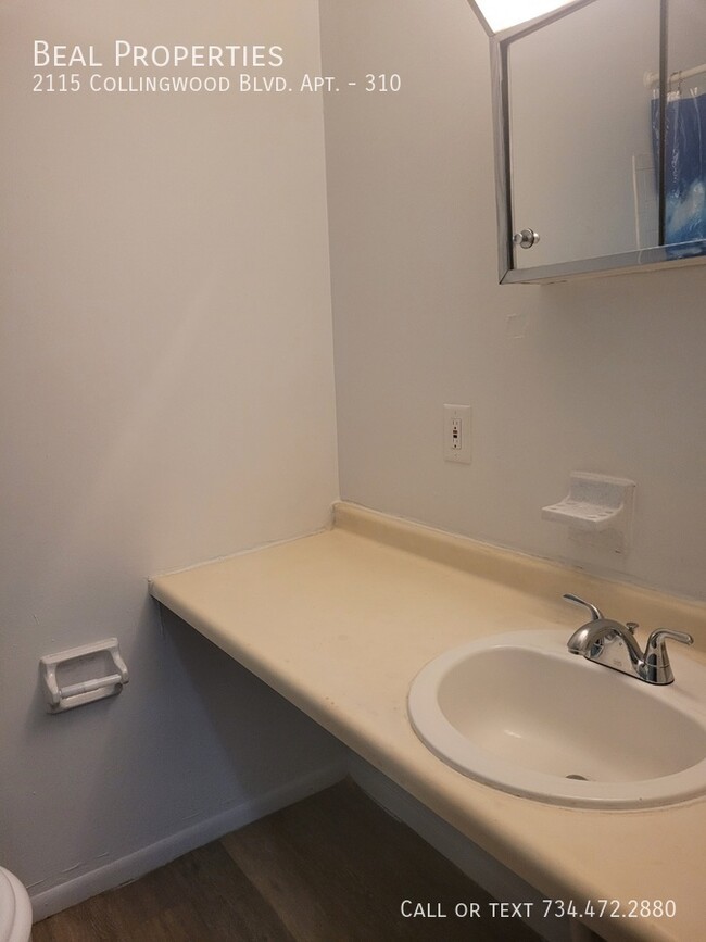 Building Photo - 2115 Collingwood Blvd