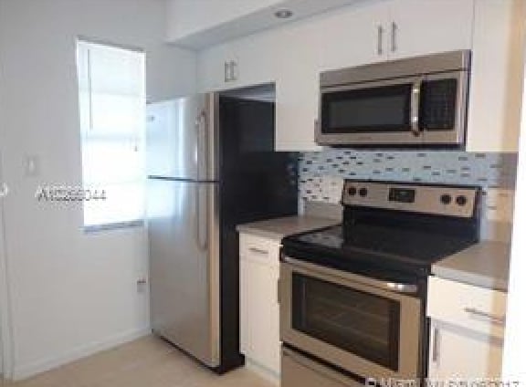 Building Photo - 95 NE 41st St