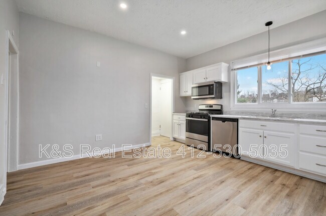 Building Photo - 134 Wynoka St