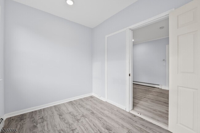 Building Photo - 27 Berkeley Pl