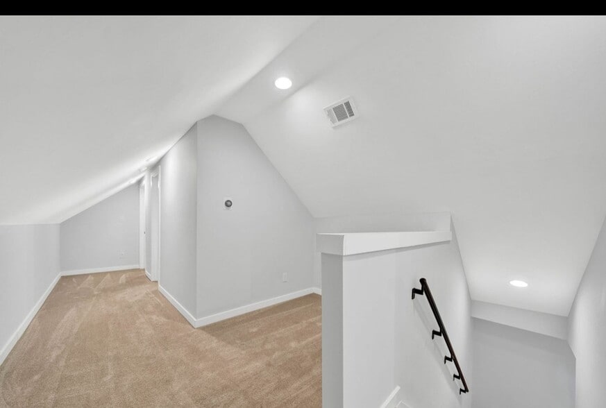 Building Photo - 1571 Blvd Lorraine SW