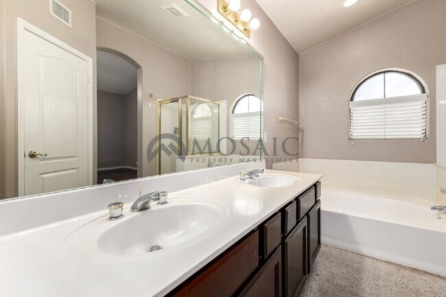 Building Photo - 3761 S Waterfront Dr