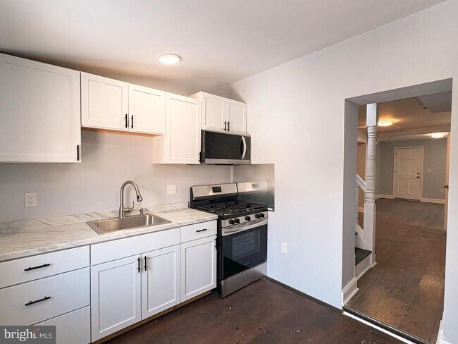 Building Photo - 47 S Carrollton Ave