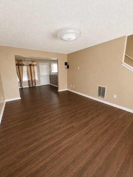 Building Photo - 44 Middleton Ct SE