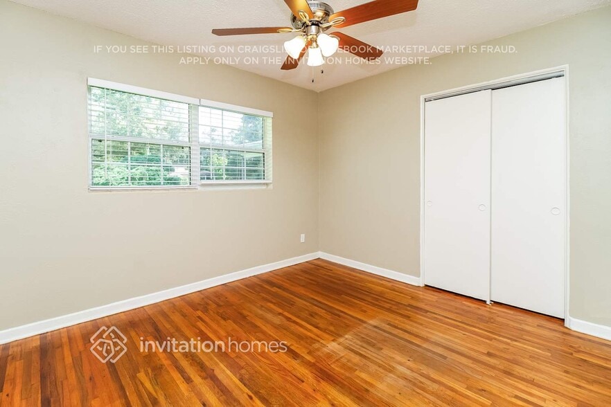 Building Photo - 4228 Sky Line Dr