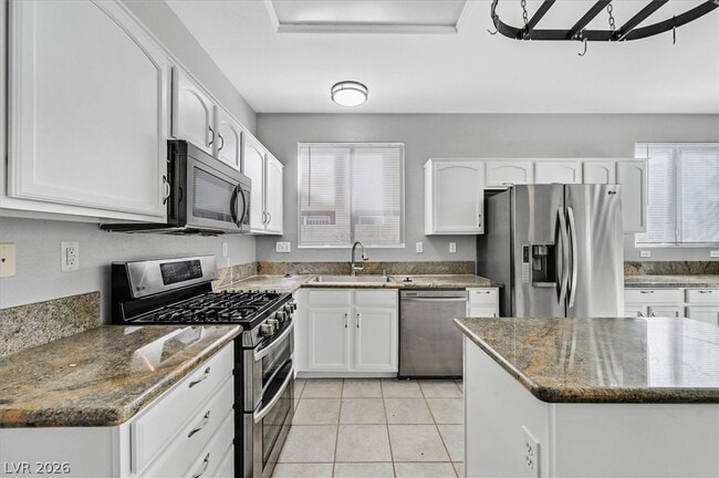 Building Photo - 10609 Austin Bluffs Way