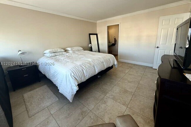 Building Photo - 7135 Collins Ave