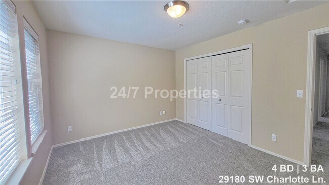 Building Photo - 29180 SW Charlotte Ln