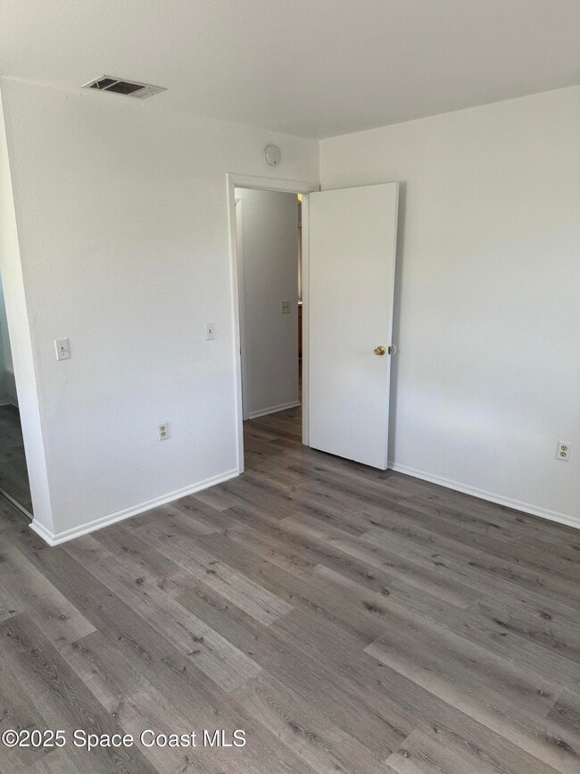 Building Photo - 298 Capron Rd