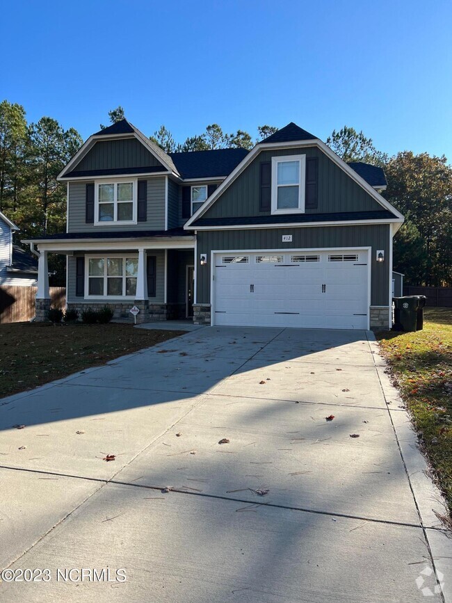 Building Photo - 412 Palisades Dr