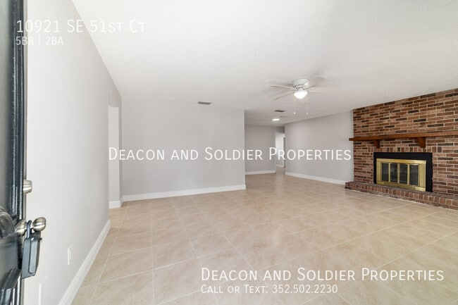 Building Photo - 10921 SE 51st Ct