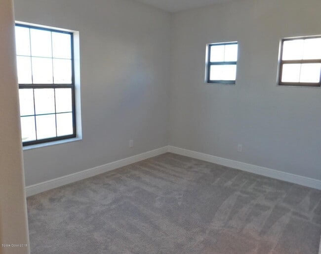 Building Photo - 7123 Vista Hermosa Dr