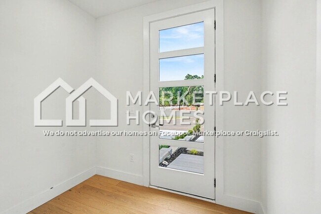Building Photo - 6 Taverly Dr