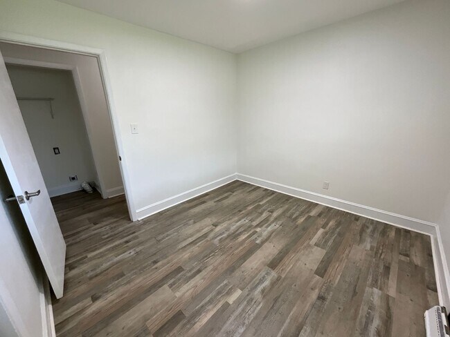 Building Photo - 4026 Sedgewood Ln