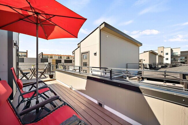 Building Photo - 2869 W Parkside Pl