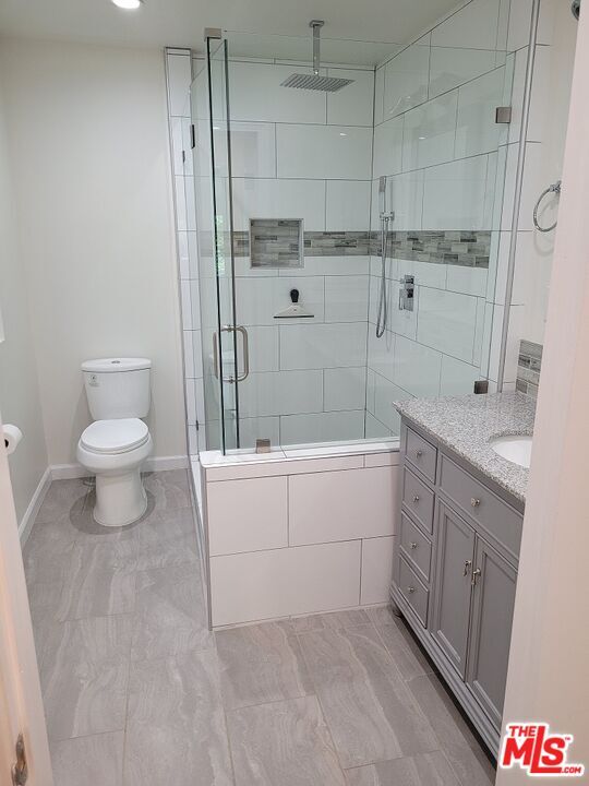 Building Photo - 8605 Rugby Dr