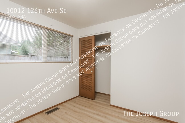 Building Photo - 10012 126th Ave SE