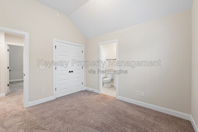 Building Photo - 904 Sandpiper Xing