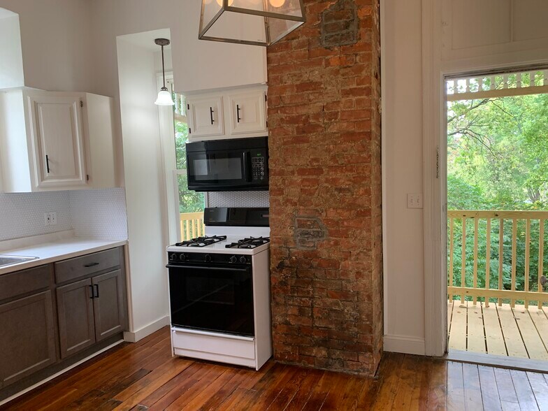 Building Photo - 3042 Gilbert Ave