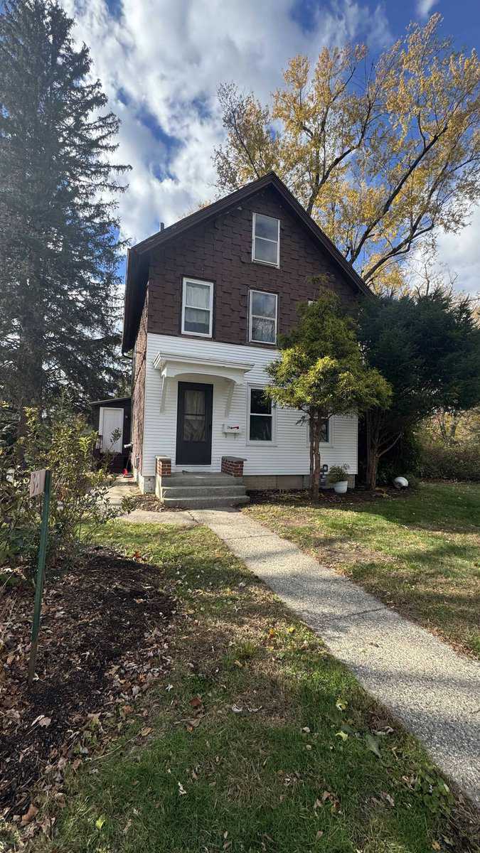 Building Photo - 34 Water Ln