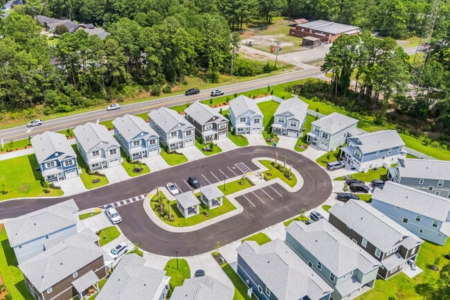 Building Photo - 113 ARBOR RIDGE CIR