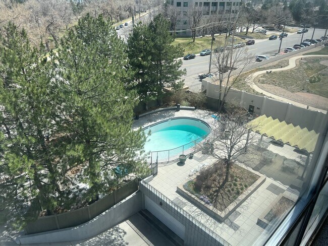 Building Photo - Corner Condo with Stunning Views in Cherry...