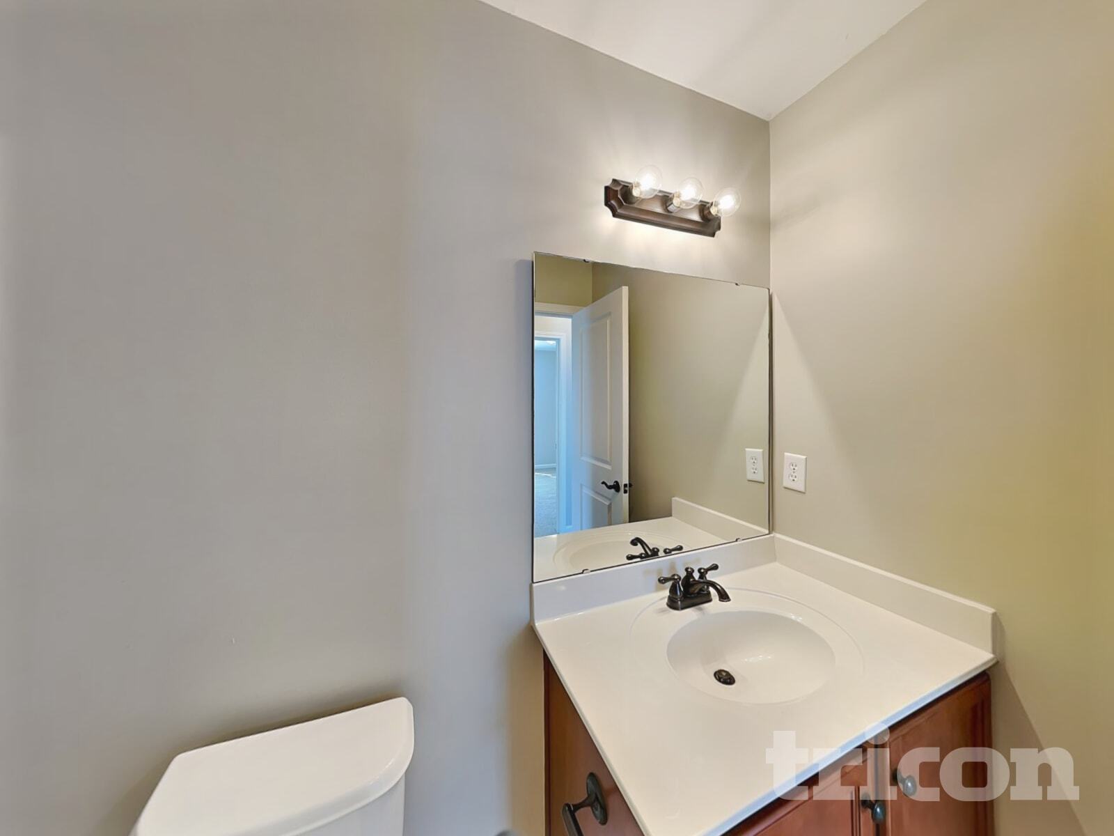 Building Photo - 651 Braekel Way