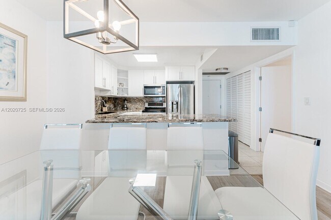 Building Photo - 2301 Collins Ave