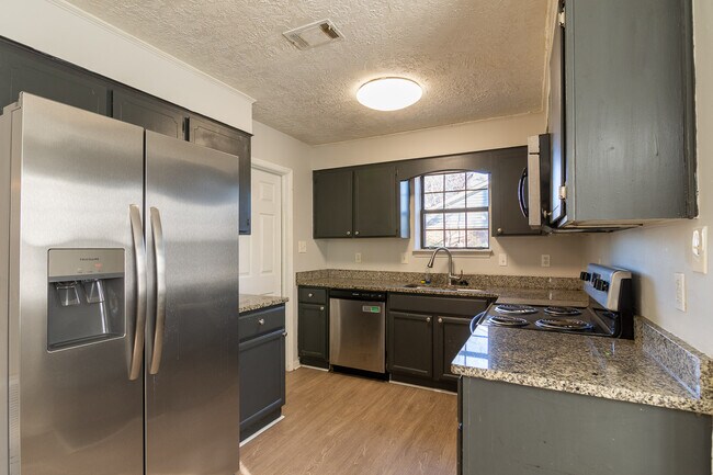 Building Photo - 539 Pheasant Run Dr