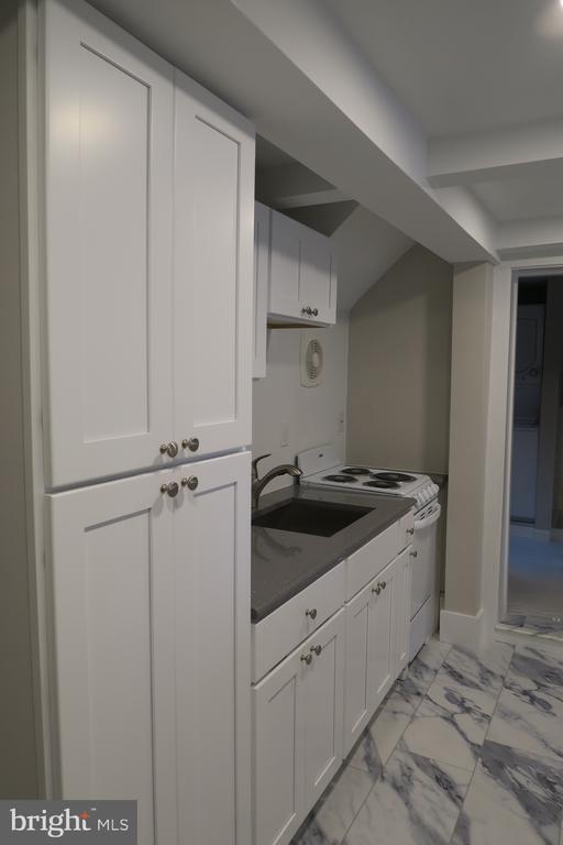 Building Photo - 66 High St