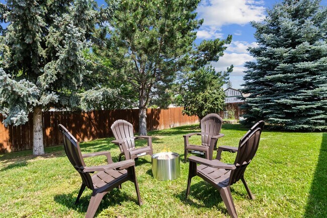 Building Photo - Glacier Chalet – Cozy Columbia Falls Retreat Near Glacier National Park